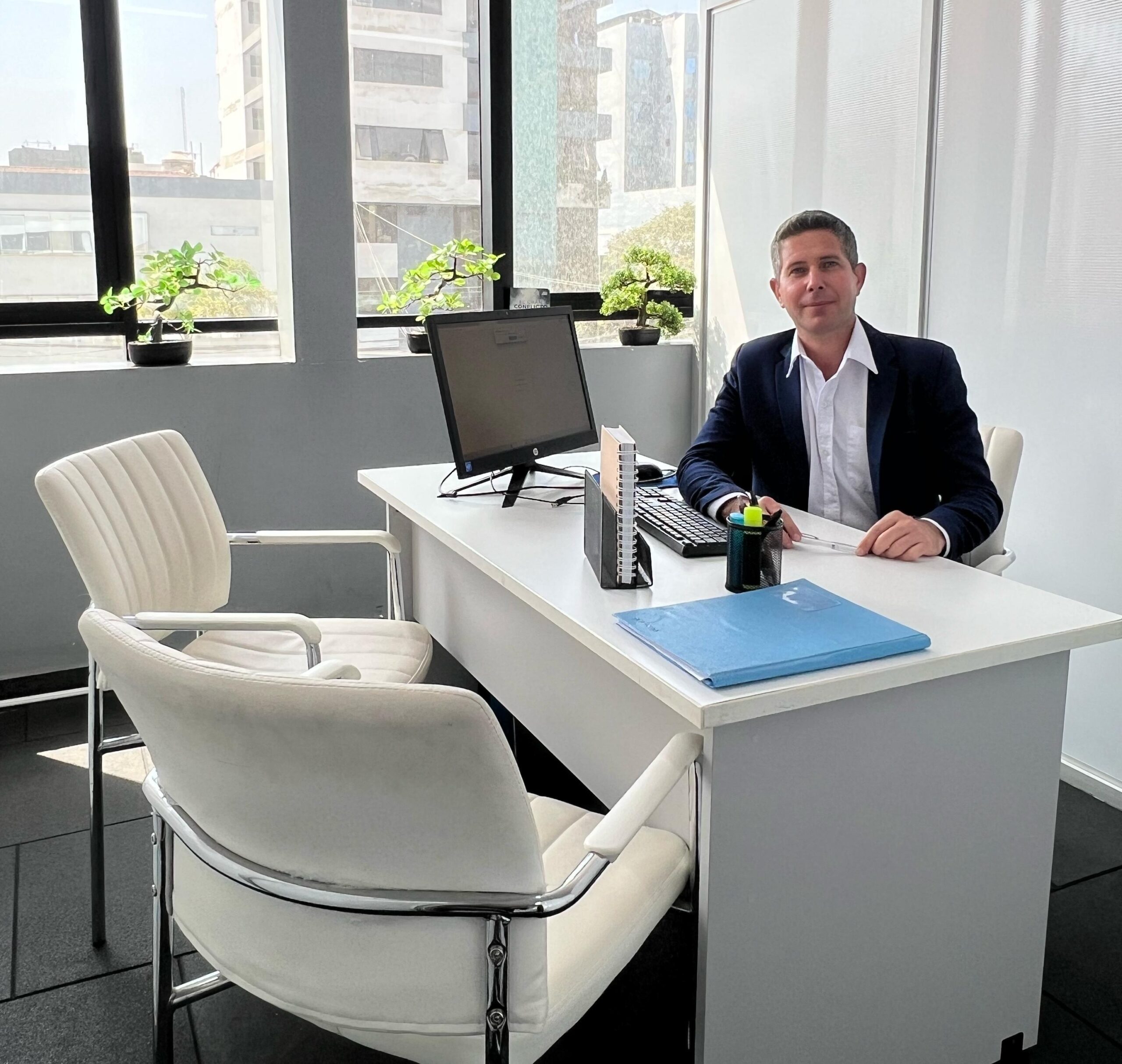 La persona detrás 3